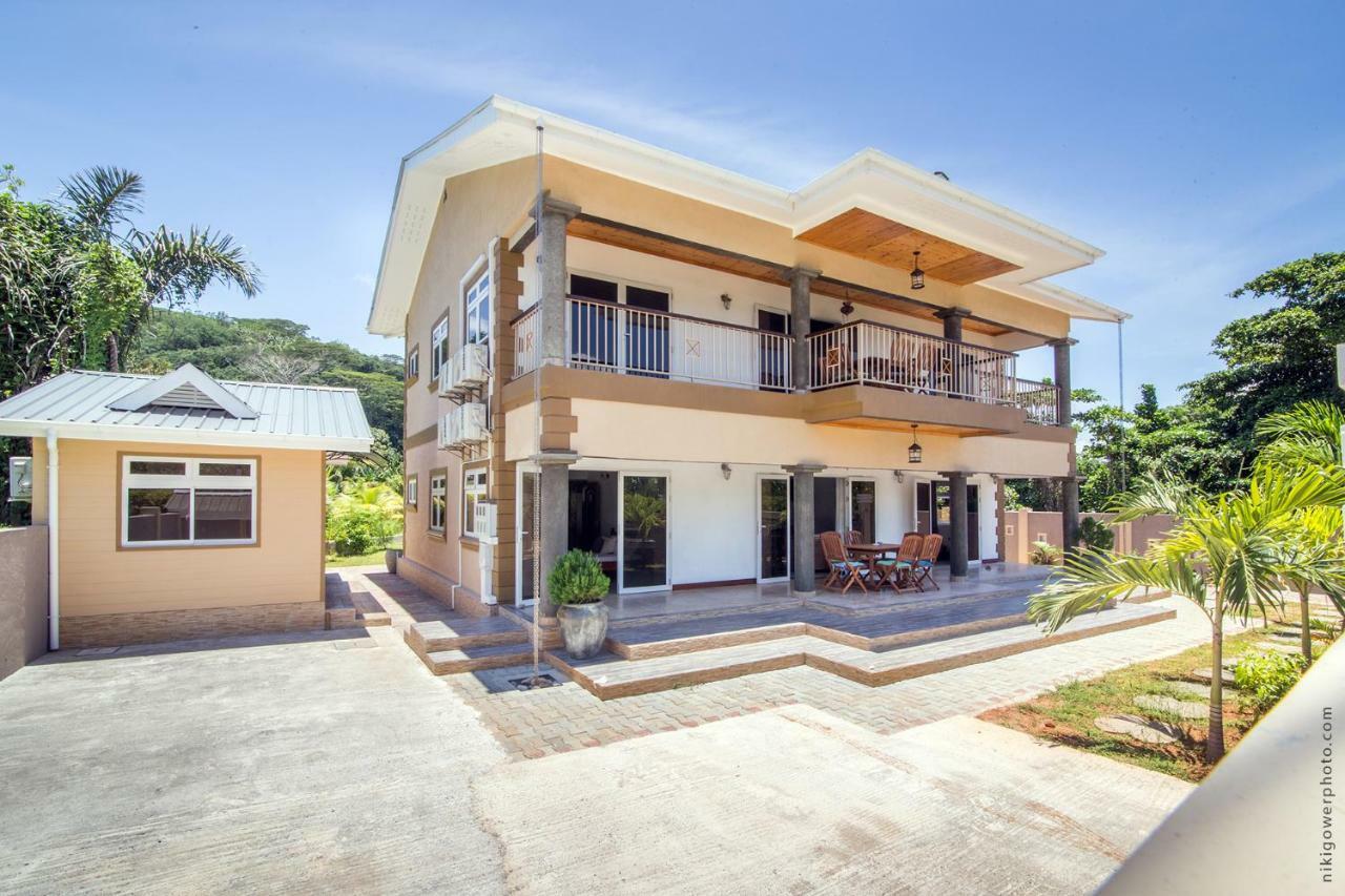 Flora'S Self Catering Apartments Вікторія Екстер'єр фото
