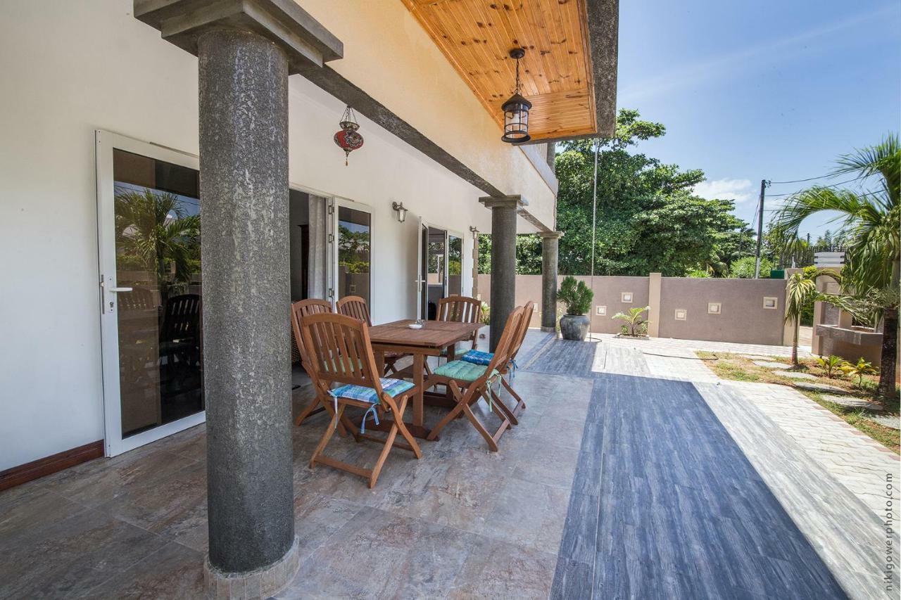 Flora'S Self Catering Apartments Вікторія Екстер'єр фото